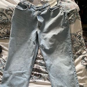 Abercrombie and Fitch- The 90s straight ultra high rise